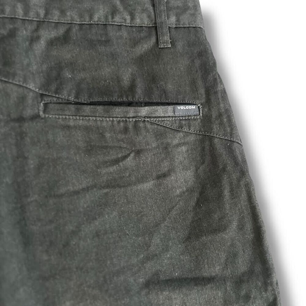 Volcom Shorts Mens Size 31 Gray Chino Flat Front True To This Walking Casual - Picture 10 of 15